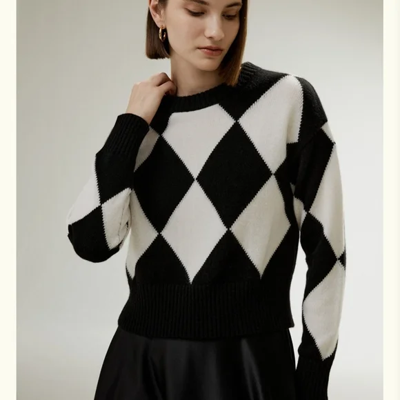 BRAND NEW in Gift Box With Tags Womens LilySilk Round Neck Argyle Sweater Large - Picture 1 of 12